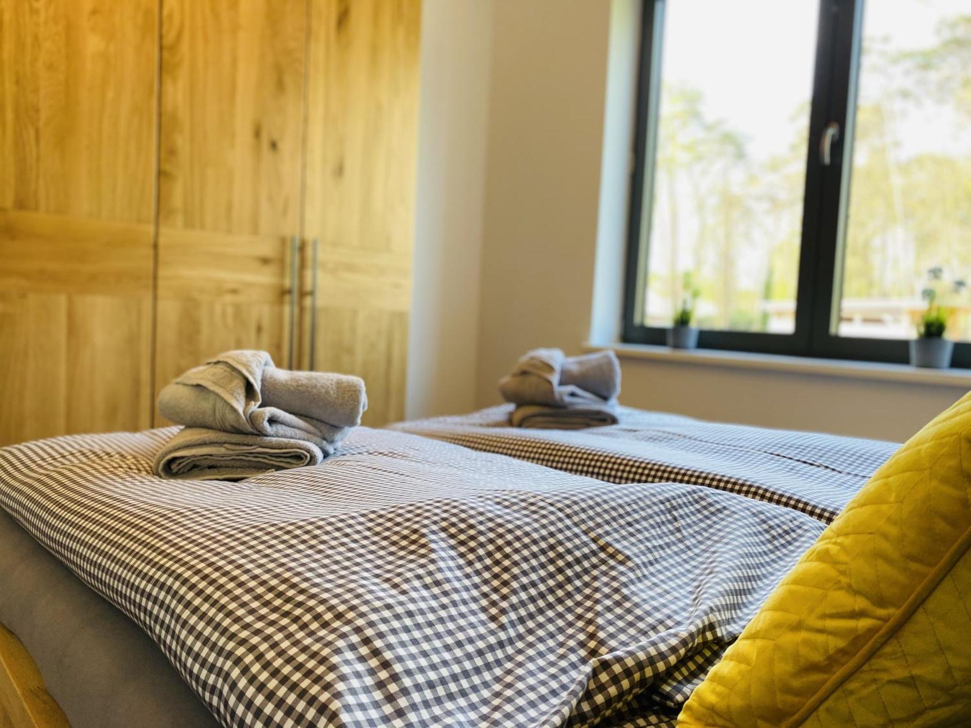 Ferienwohnung Auszeit In Den Parkvillen Carlota Und Candela バーベ エクステリア 写真
